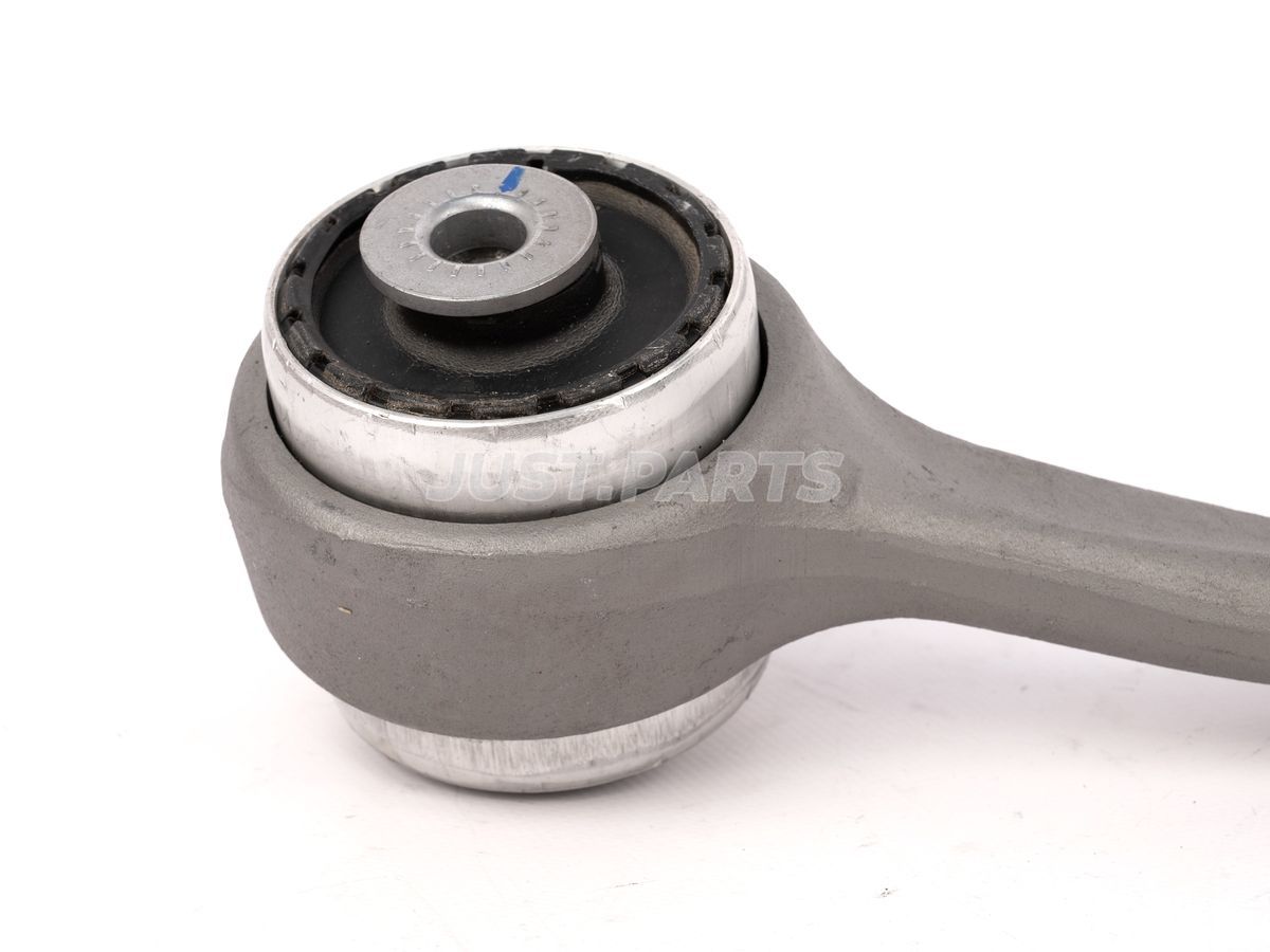 Рычаг передний правый продольный 31106893550 31108866774 BMW G05 G06 G07